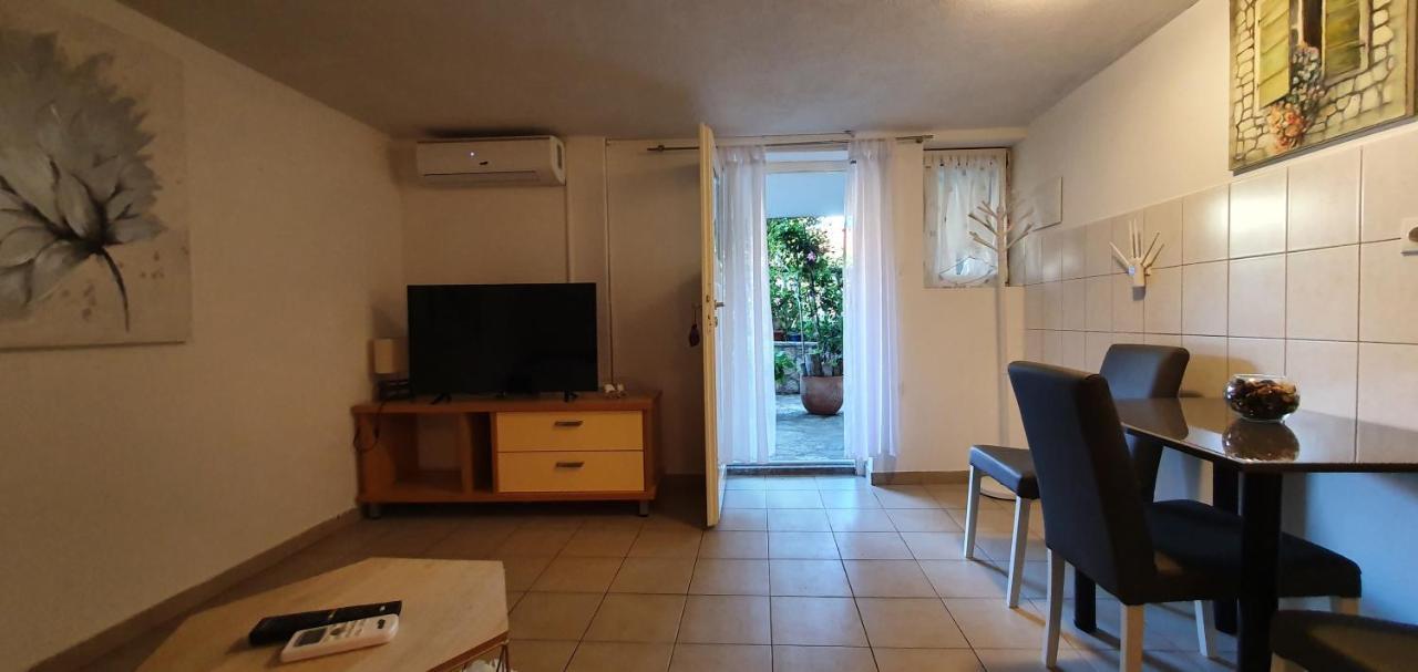 Apartman Suzana Sindija بيبينيا المظهر الخارجي الصورة